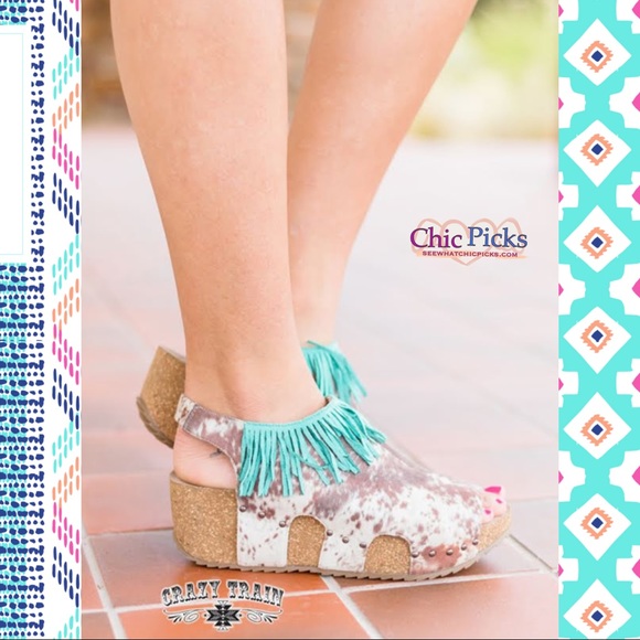 Wyoming Ranch Wedge Cowhide Fringe Wedge Sandal - Picture 2 of 2